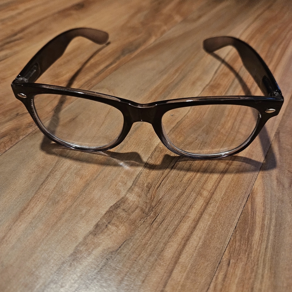 Classic Black Eyewear Unisex